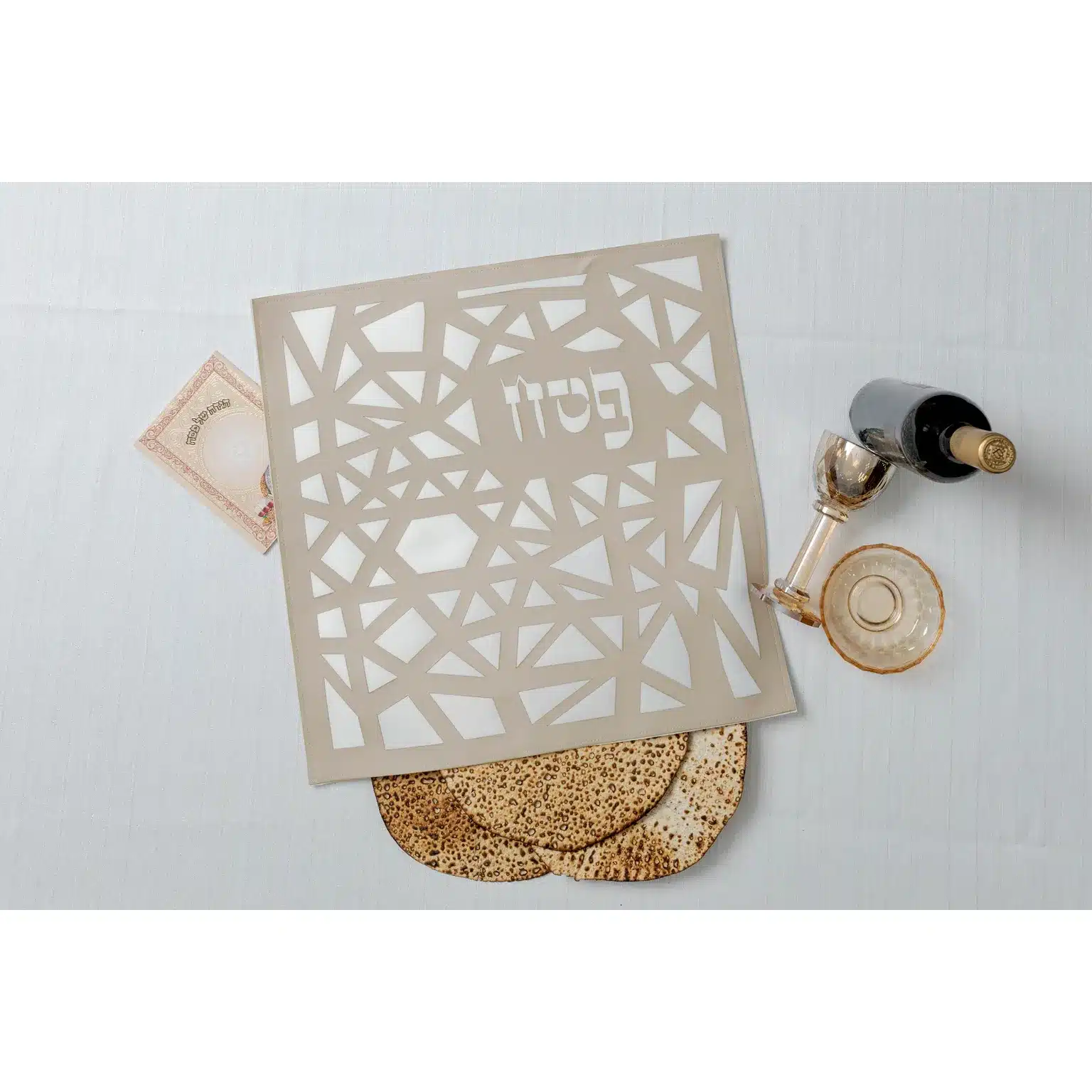 כיסוי מצה נריה מרובע – מוקה