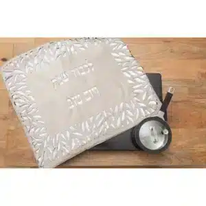 כיסוי פלטה שושן – בז